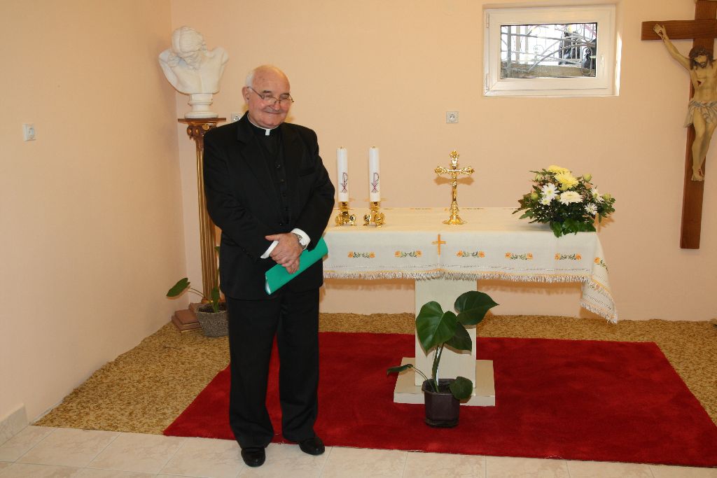 Zoltan Šavelin, sveštenik iz Martonoša